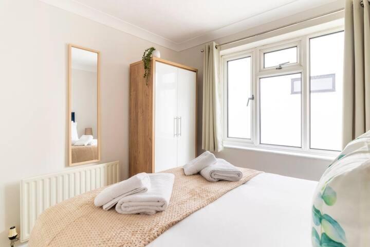Incredible Sea View 2 Bedroom Beach Apartment Bournemouth Luaran gambar