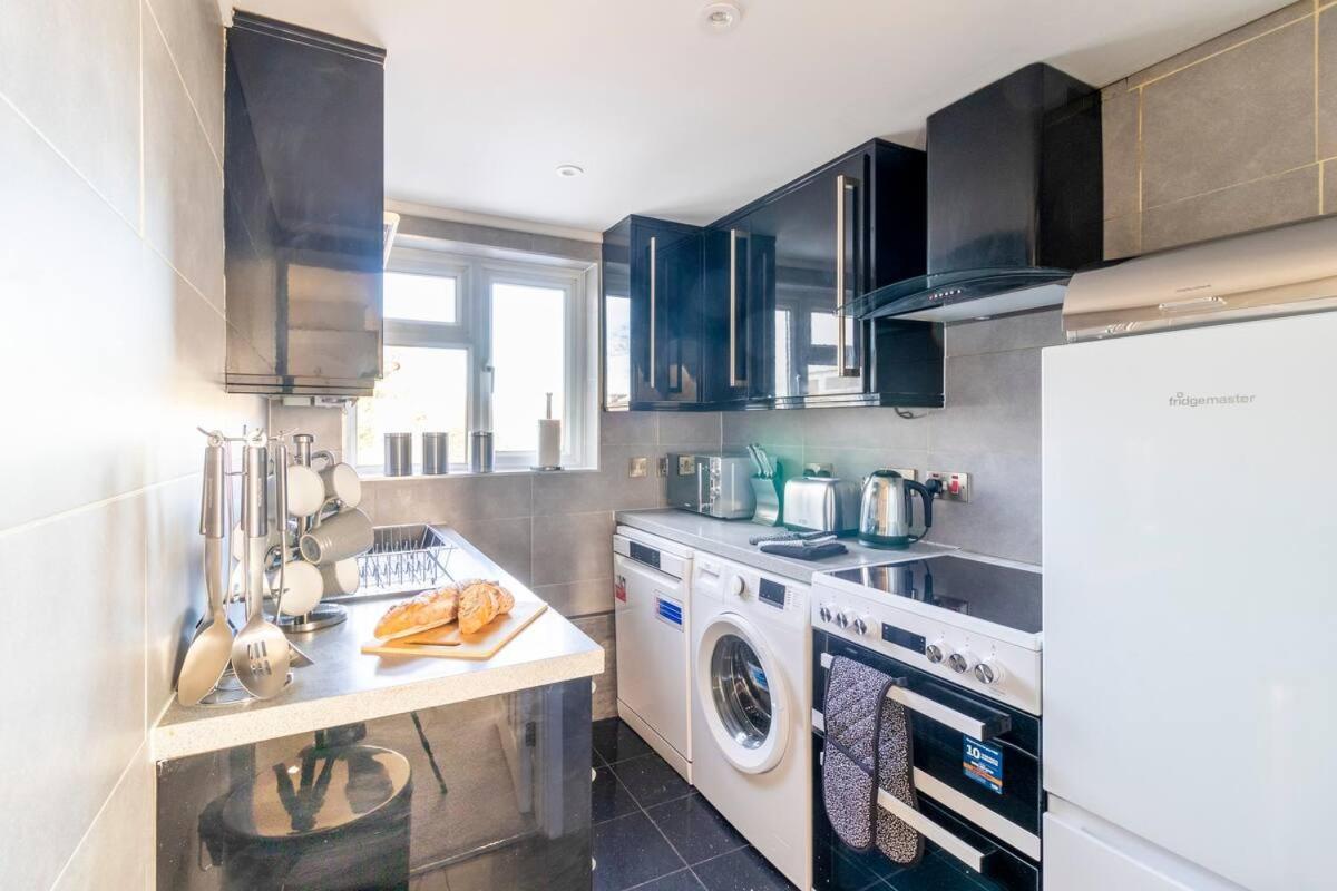 Incredible Sea View 2 Bedroom Beach Apartment Bournemouth Luaran gambar